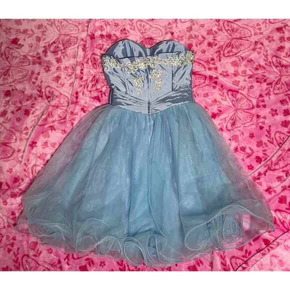 Cinderella Blue Embroidered Tulle Strapless Homecoming Dress – No Size Small - Picture 2 of 3